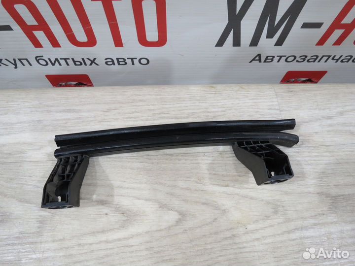 Направляющая стекла передняя правая LADA Xray