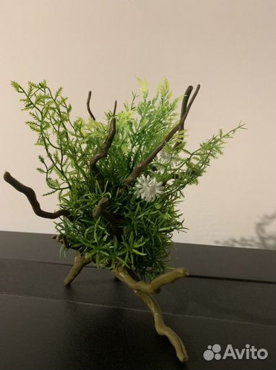 Коряга с растением искусственная для аквариума