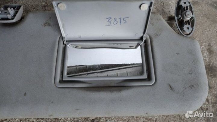 Козырек солнцезащитный правый Ford Fusion