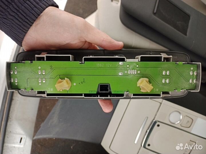 Плафон Audi Q7 4L BAR