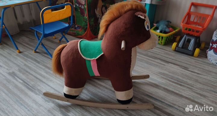 Детская качалка лошадь