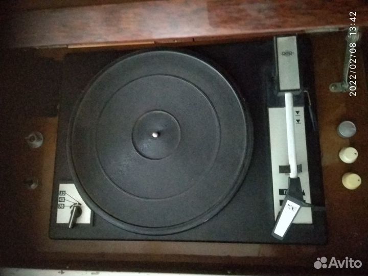 Проигрыватель виниловых дисков