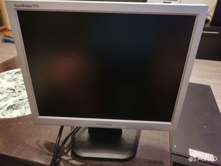 Монитор Samsung Syncmaster 510t
