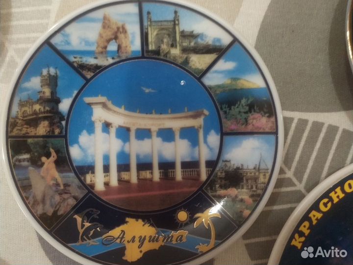 Сувенирные тарелки