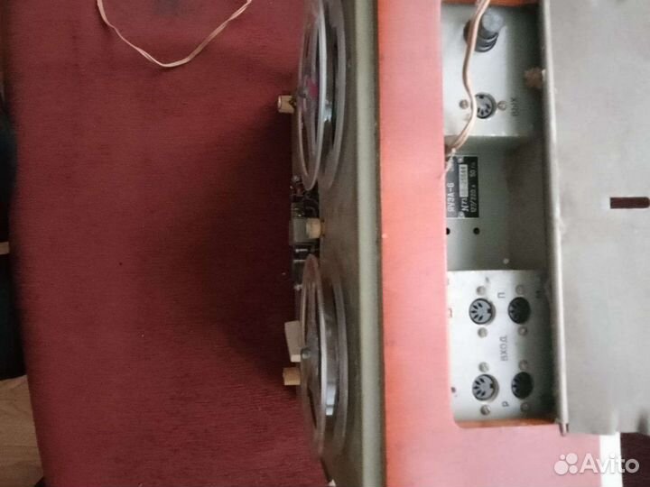 Катушечный магнитофон