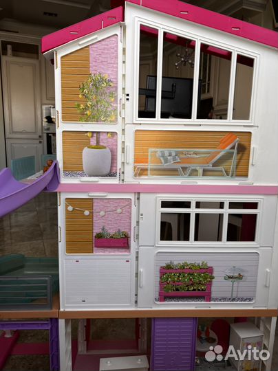 Дом Barbie (Барби) с бессейнои и лифтом
