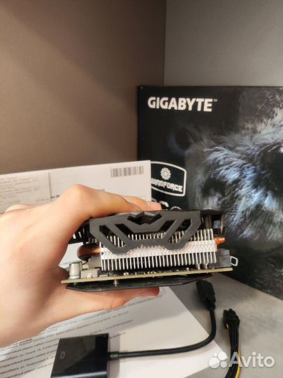 Видеокарта gigabyte R7 370 2gb gddr5