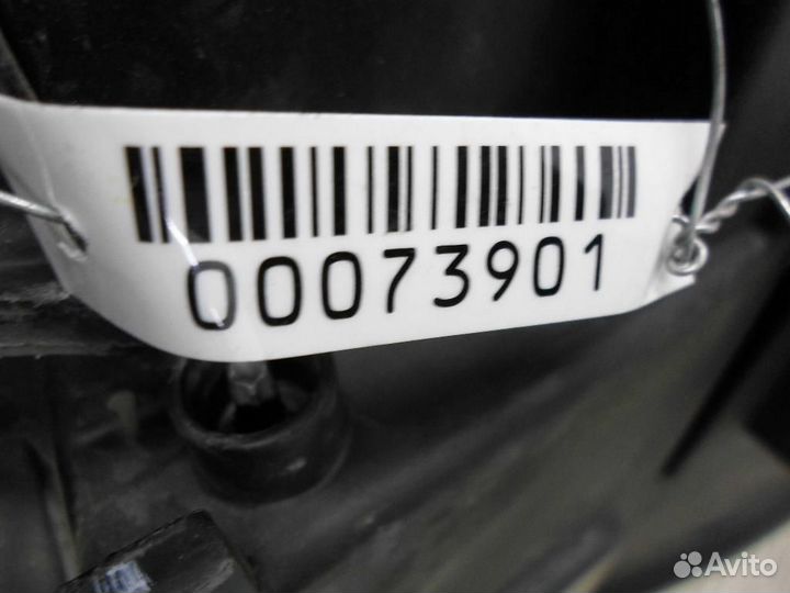 Фара правая Volkswagen Touareg