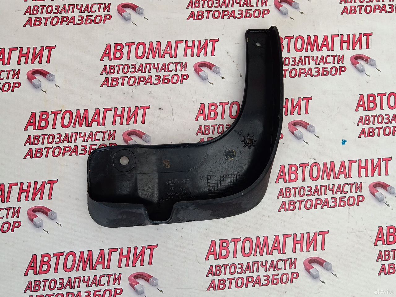 Брызговик передний правый Киа Соул 3 SK3