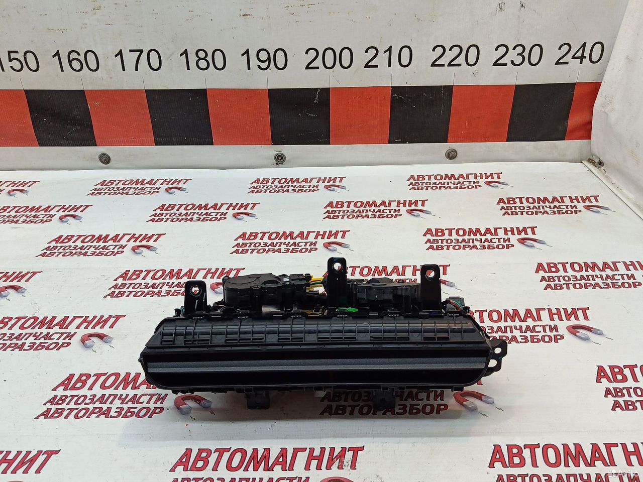 Дефлектор воздуховода центральный Zeekr 001