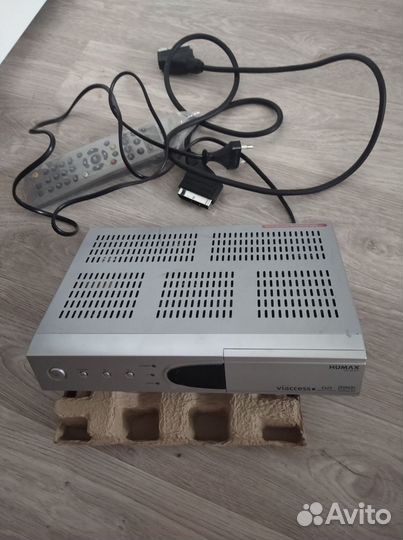 Спутниковый ресивер humax