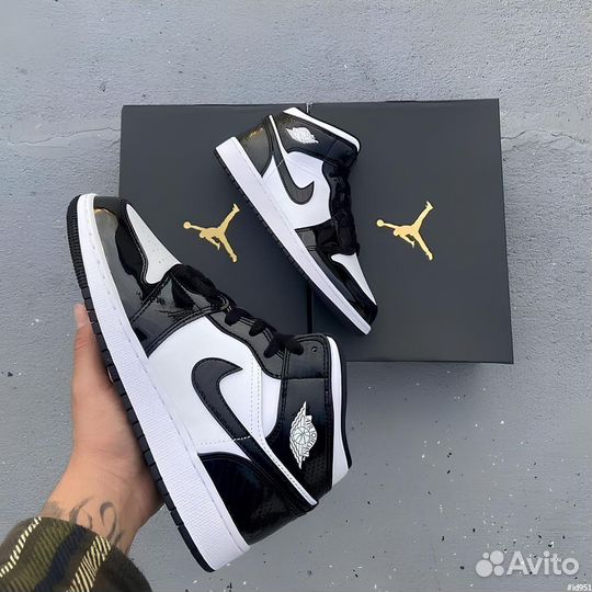 Кроссовки Nike Air Jordan Mid