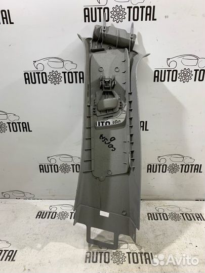 Накладка центральной стойки правая Opel Corsa D