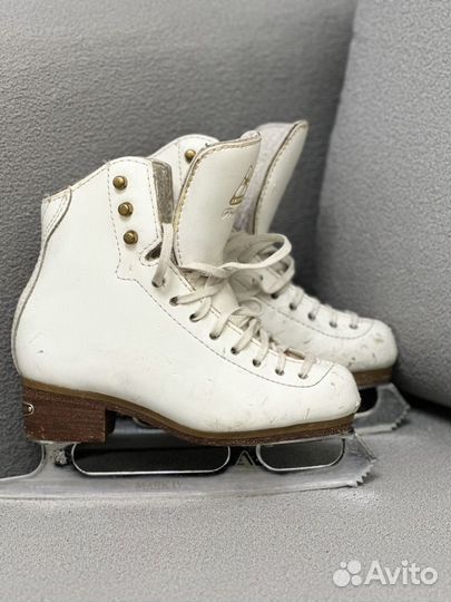 Коньки для фигурного катания