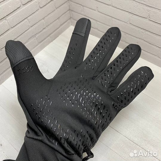 Перчатки Puma тёплые