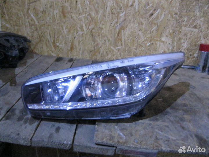 Фара левая Kia Ceed 2012-2018 (не ксенон С ходовым