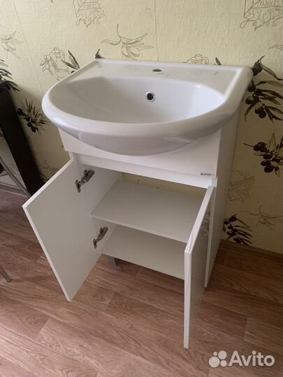 Новая тумба с умывальником