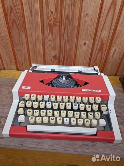 Печатная пишущая машинка Unis TBM De Luxe
