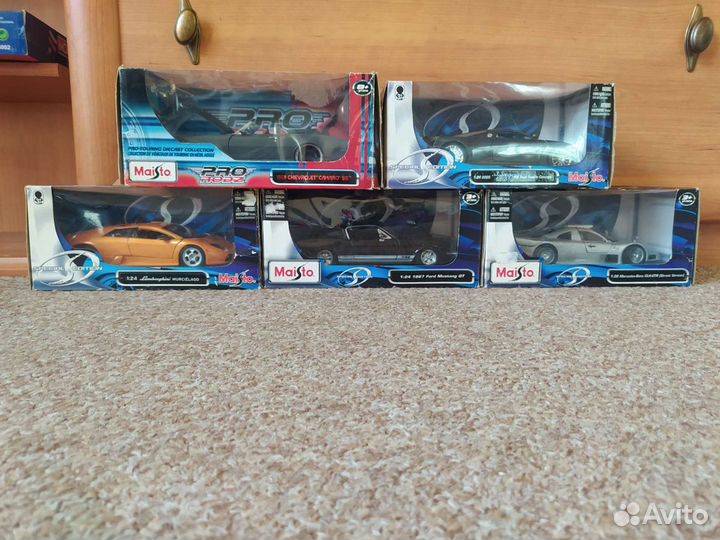 Коллекционные машинки фирма Maisto
