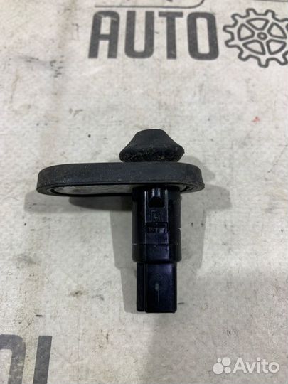 Концевик двери Toyota Rav4 XA30 1azfe 2006