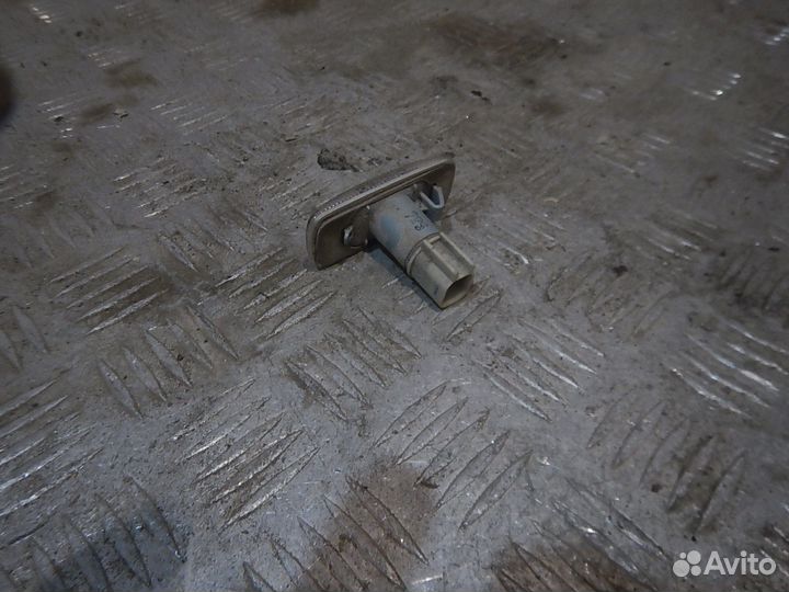 Повторитель на крыло левый белый, Jeep (Джип) -com