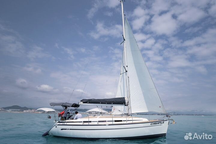 Морская прогулка на парусной яхте в Адлере