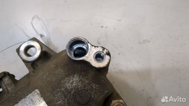 Компрессор кондиционера Nissan Navara