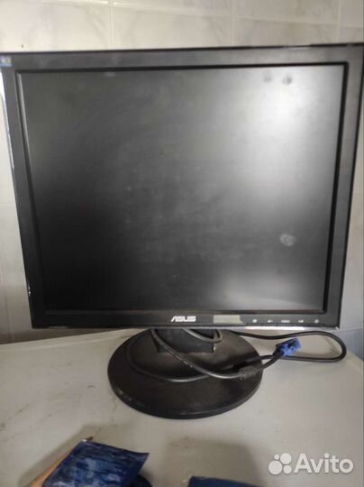 Монитор Asus 17