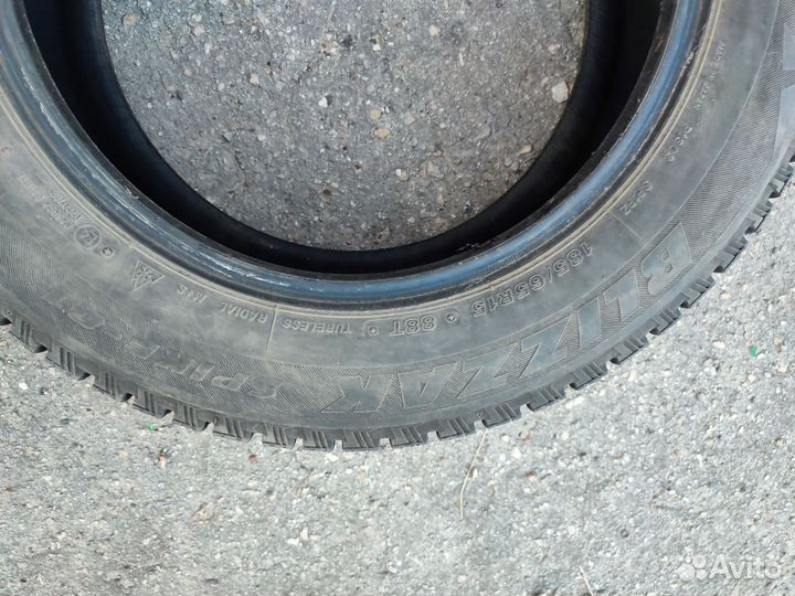 Bridgestone Blizzak Spike-01 185/65 R15 88T