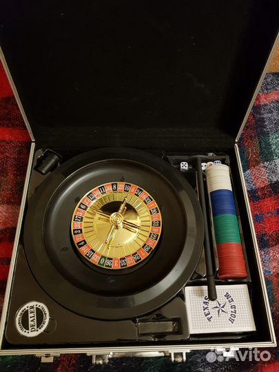 Игровой набор рулетка (карты, фишки, кубики) новый