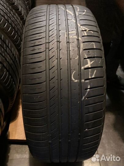 Kinforest KF-550 275/45 R21