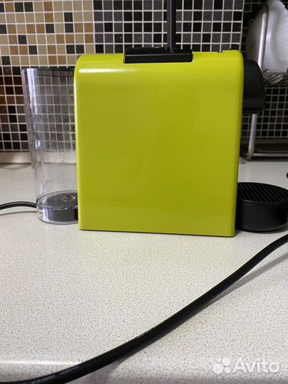 Капсульная кофемашина delonghi