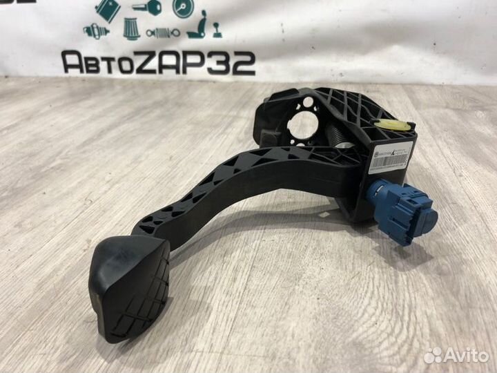 Педаль сцепления Volkswagen Polo 5 седан cfna 2012