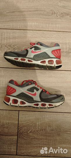 Кроссовки Nike женские