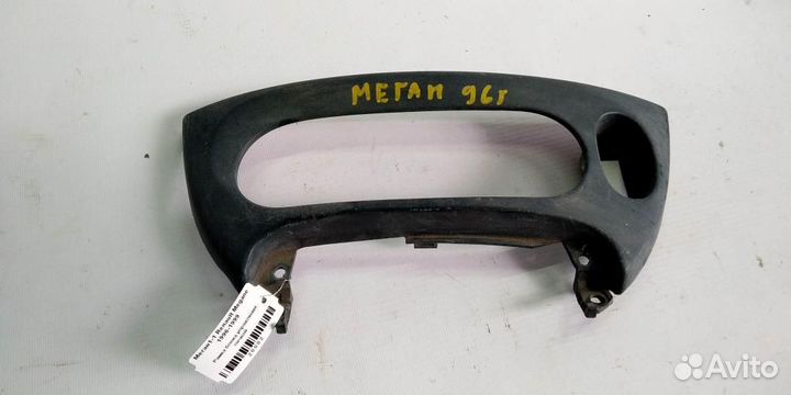 Рамка блока управления печкой Renault Megane 1