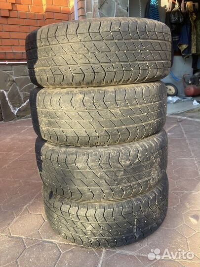 Goodyear Wrangler HP 215/60 R16
