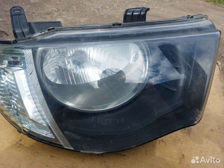 Фара правая Mitsubishi L200 KB 2006-2016