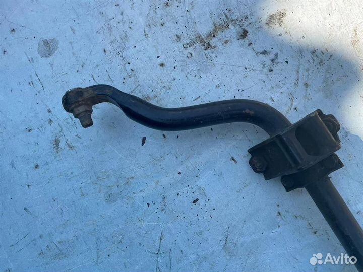 Стабилизатор передний A1643231265