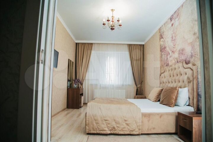 2-к. квартира, 76 м², 1/6 эт.