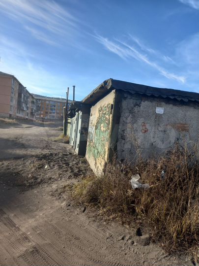 Гараж, > 30 м²