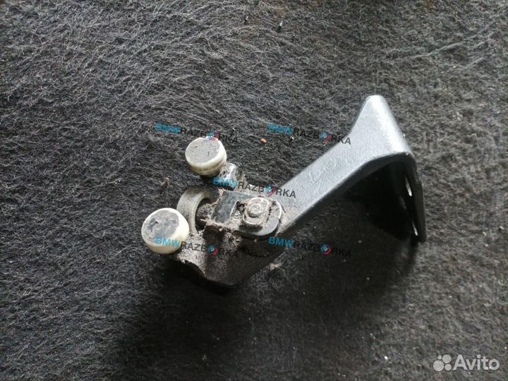 Ролик двери сдвижной левой Mercedes-Benz Sprinter