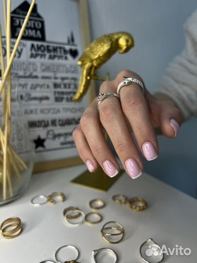 Маникюр в студии