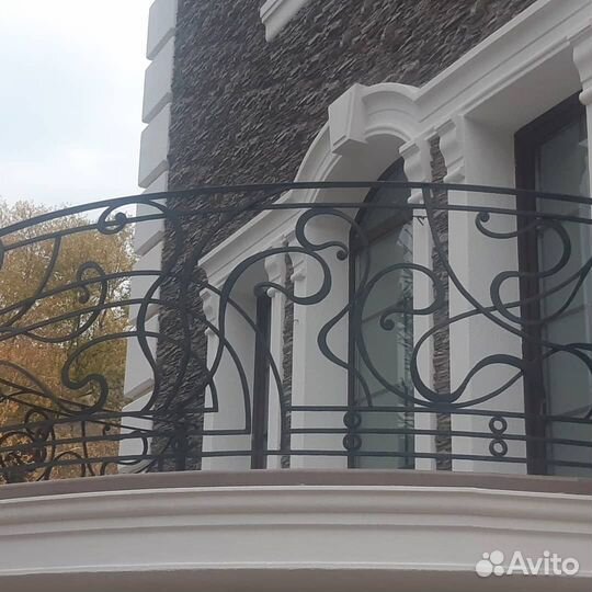 Кованные перила для балкона