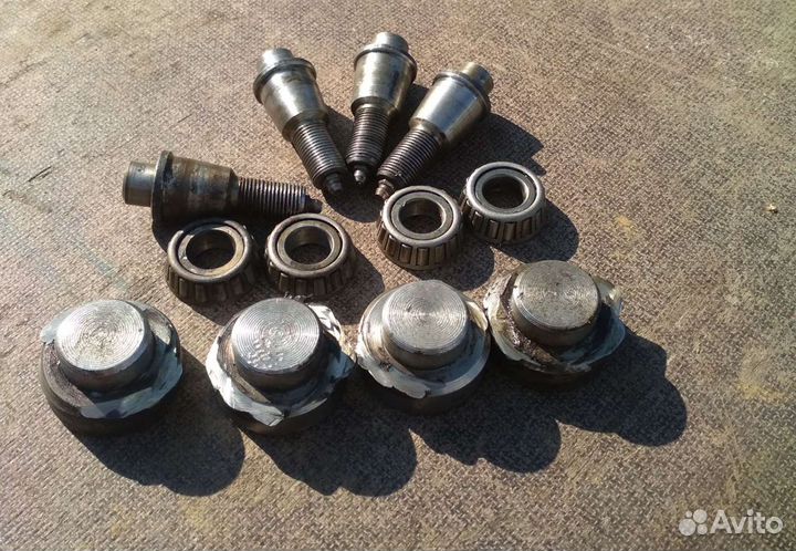 Шкворня УАЗ на подшипниках