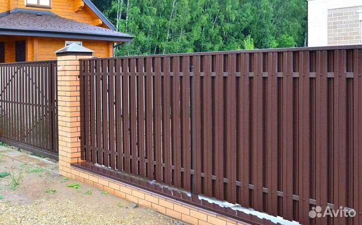 Забор из евроштакетника профессионально качественн