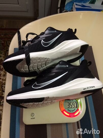 Кроссовки Nike