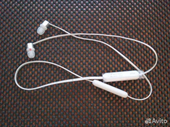 Беспроводные Bluetooth-наушники Sony WI-C310