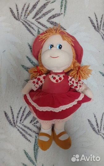 Кукла поющая