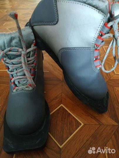 Лыжные ботинки р. 33, 36