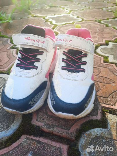 Кроссовки для девочки